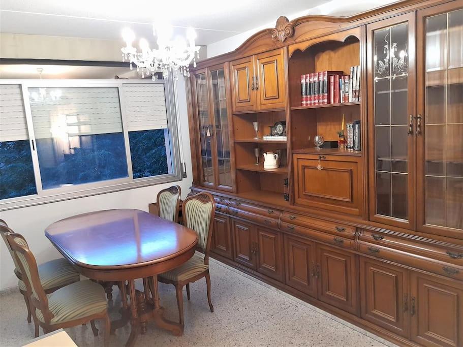 Ferienwohnung Gran Apartamento Cerca Del Aeropuerto El Prat de Llobregat Exterior foto